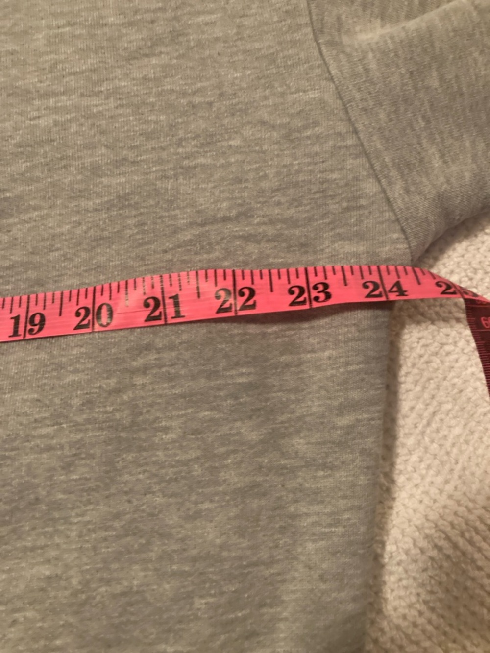 ALO Yoga Light Gray Accolade Hoodie Sweatshirt - Picture 5 of 8